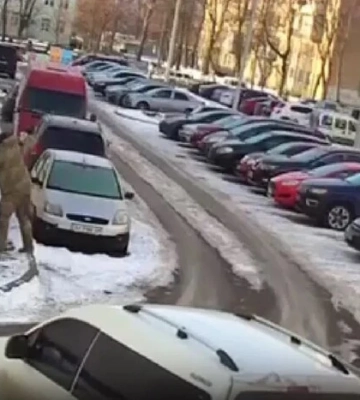 У Харкові військовослужбовець скинув чоловіка з велосипеда. У ТЦК пояснили ситуацію