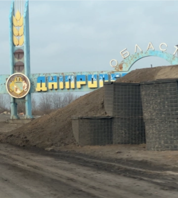 «Залишилося 7 кілометрів нещасних». Люди масово покидають прифронтові села Дніпропетровщини