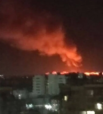 На Киевщине вражеский дрон попал в жилой дом, возник пожар
