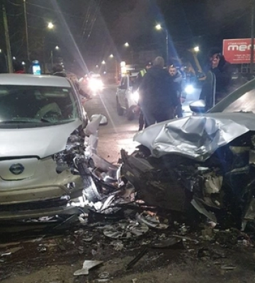 У Луцьку на Рівненській зіткнулися автівки, травмувалися двоє людей