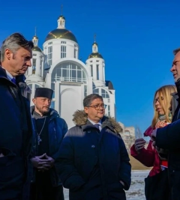 Бучу відвідав представник Франції з питань допомоги та відновлення України