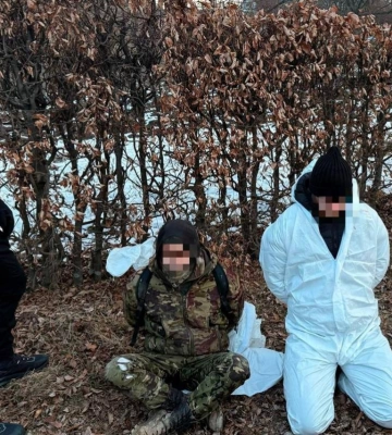 Переправляли чоловіків за кордон: Правоохоронці Рівненщини викрили організатор та «клієнтів» схеми