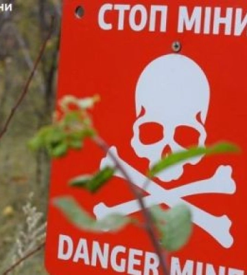 Поблизу Печенігів у полі підірвався чоловік: якими стали наслідки