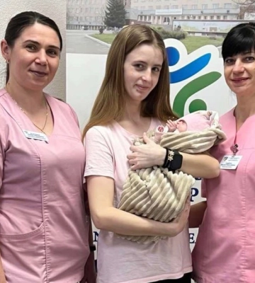 Рівненські хірурги успішно прооперували немовля з критичною патологією