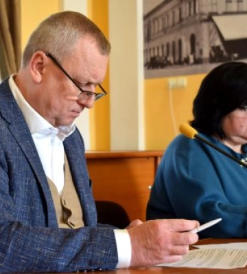 Міський голова Берегова Золтан Бабяк провів чергове засідання виконавчого комітету