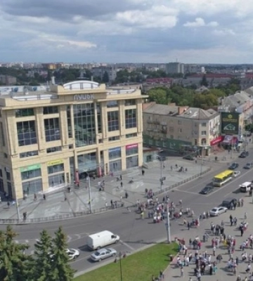 Водії Луцька муситимуть зупинятися під час хвилини мовчання