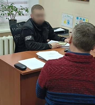 Ділився конфіденційною інформацією з представниками ритуальної служби - у Запоріжжі судитимуть поліцейського