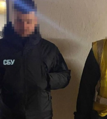 На Київщині та Дніпропетровщині затримали агентів РФ, які підпалювали релейні шафи Укрзалізниці