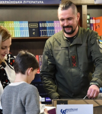 «Українські вертольоти» взяли під фінансову опіку ще 18 дітей повних сиріт загиблих захисників