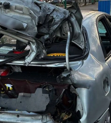 У Херсоні російський FPV-дрон атакував авто одного з комунальних підприємств