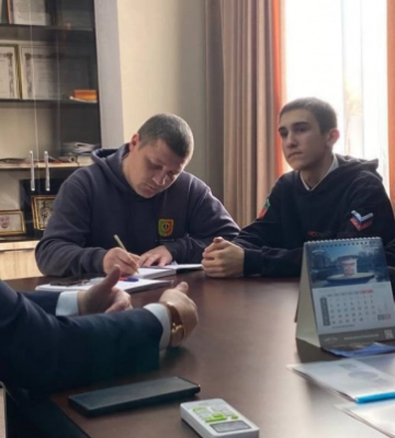 Под Мелитополем оккупанты готовятся создать пропагандистский ресурс для подростков и молодежи