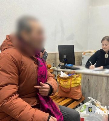 Обікрали два будинки, банківський рахунок та перехожу: на Одещині викрили трьох зловмисників