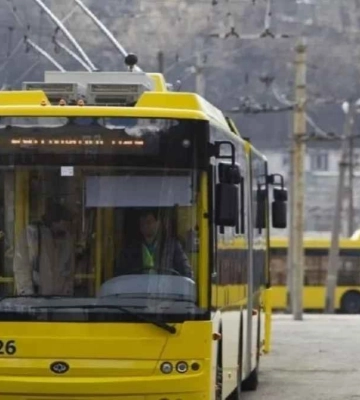 Правила для громадського транспорту в Києві під час тривог оновлять: що зміниться
