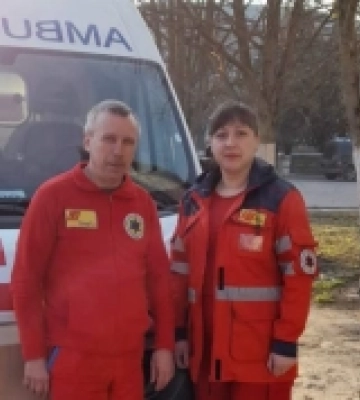 На Одещині медики допомогли жінці, яка народила дитину вдома