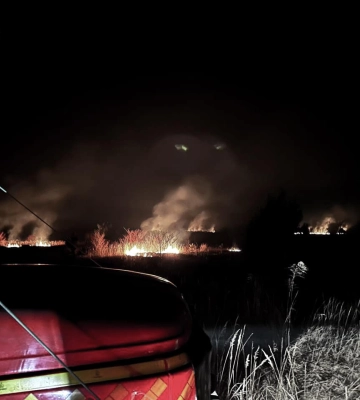 Рятувальники Волині 10 разів виїжджали на гасіння пожеж сухої трави та торфу