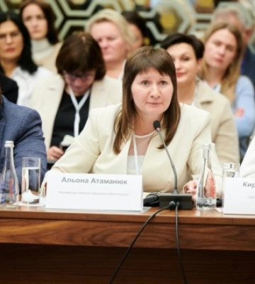 «Він мені не рівня». Як заступниця начальника Чернівецької ОВА пояснює скріншот з нібито переписки з образою ветерана