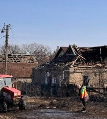 Росіяни зранку завдали два удари по Краматорську, постраждала цивільна особа, пошкоджені житлові будинки. ФОТОрепортаж