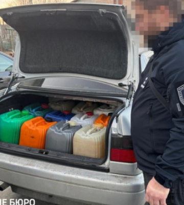 Вкрали пального на 1,2 мільйона: у військовій частині на Рівненщині викрили масштабні оборудки
