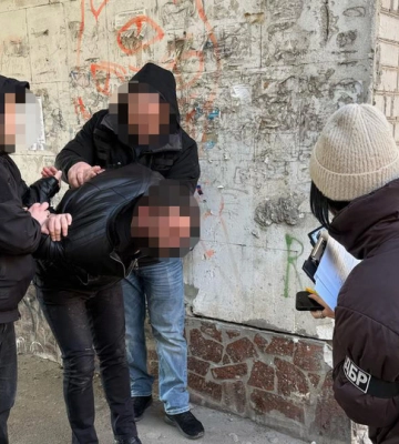 На хабарі затримали посадовця податкової Кіровоградщини 