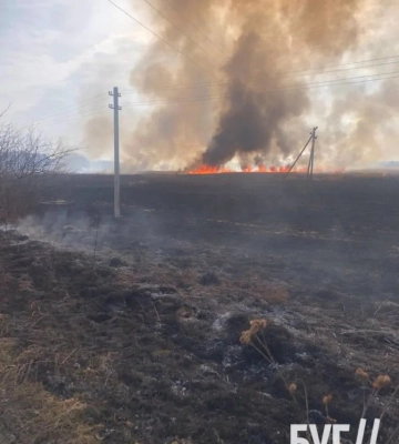 Рятувальники Волині 10 разів виїжджали на гасіння пожеж сухої трави та торфу