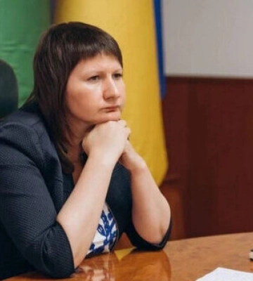 Чиновниця Чернівецької ОВА Атаманюк нібито принизила ветерана у листуванні, бо "він їй не рівня". Мінветеранів відреагувало