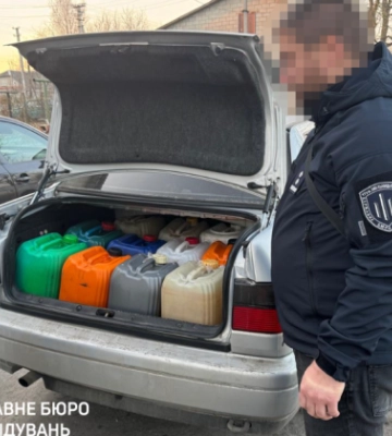 Військові «зливали» пальне на продаж — на Рівненщині викрито масштабну оборудку