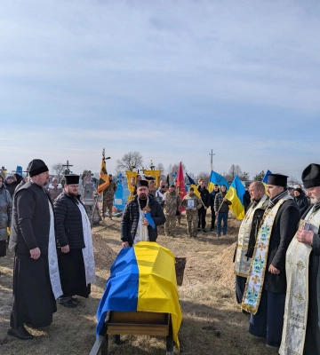Навіки 36: на Волині попрощалися із Героєм Євгенієм Гутевичем