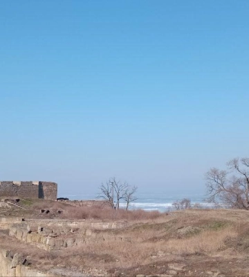 Кришталеве диво: на Одещині замерз лиман 