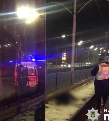 В Киеве трамвай сбил насмерть человека в Святошинском районе