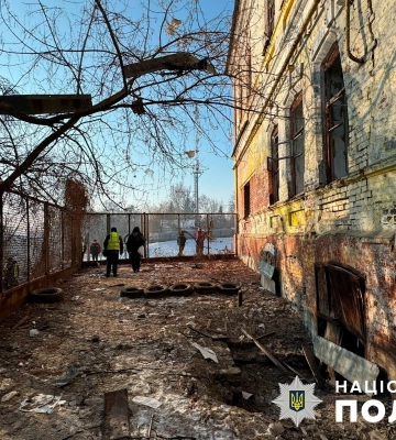 Масована атака безпілотників по Сумщині: поліція фіксує наслідки влучань