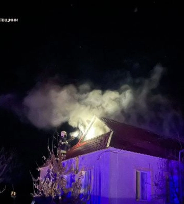 Враг атаковал дронами Николаев: произошел пожар на предприятии, поврежден склад и не только