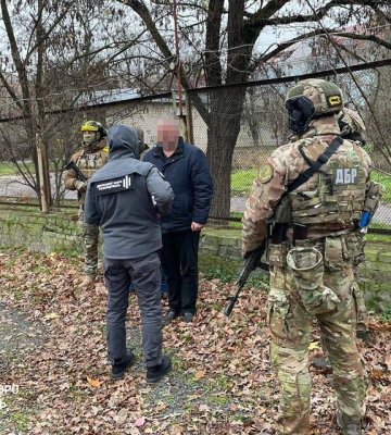 В Херсоні та на Миколаївщині СБУ затримала колаборантів, які керували окупаційним філіалом «МНС рф»