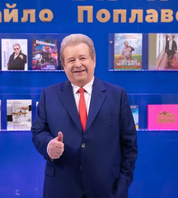Более 60: Михаил Поплавский презентовал первокурсникам свои книги и учебники