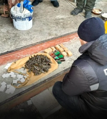 На Рівненщині у чоловіка вилучили понад 300 патронів та гранату