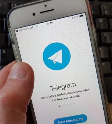 ЗМІ: пов'язані з Росією Telegram-канали пропонують британцям “крипту” за напади на мечеті
