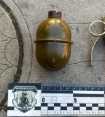 Поліція затримала чоловіка на збуті зброї