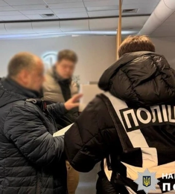 У Києві поліція проводить обшуки чотирьох фармзаводів: деталі