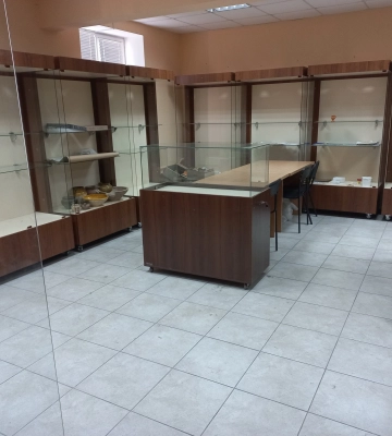 Черкаський музей отримав 20 вітрин для створення розширеної експозиції (ФОТО)
