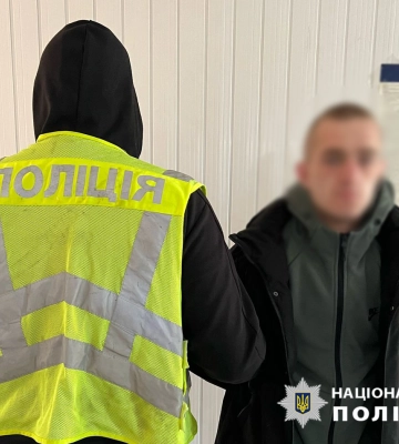 У Києві рецидивіст пограбував військового, але його швидко затримали