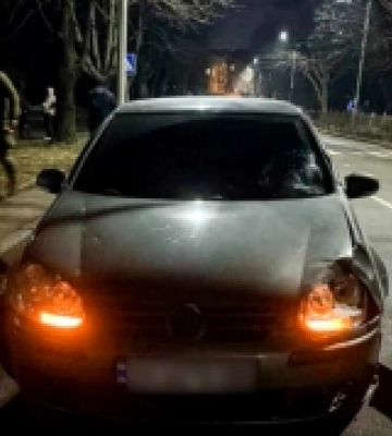 У Рівному водій збив жінку на пішохідному переході: потерпіла в лікарні