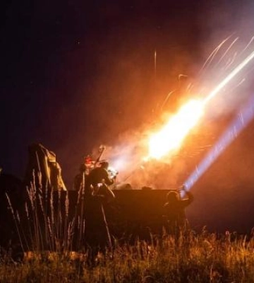 Зенітний боєприпас влучає у ворожий ударний БПЛА "Shahed". ВIДЕО