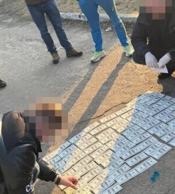 За $10 000 переправляли чоловіків через кордон: ДБР викрило на Волині правоохоронця зі спільниками. ФОТОрепортаж