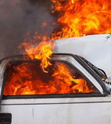 У Маріуполі вибухнув автомобіль зі співробітником російської спецслужби