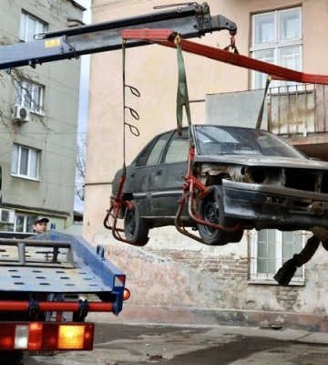У Львові «на гарячому» затримали злодія, який вчинив серію крадіжок з автомобілів