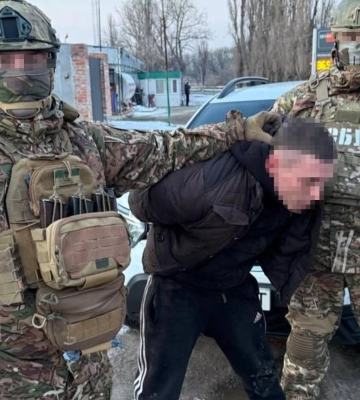 Інформував ворога про розміщення стратегічних обʼєктів - жителя Кропивницького підозрюють у державній зраді