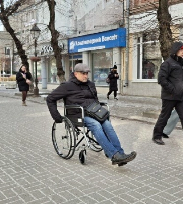 У Луцьку перевірили перший маршрут безбар’єрності