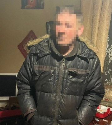Побив кочергою, відрубав кисть руки та порізав: на Львівщині затримано злочинця