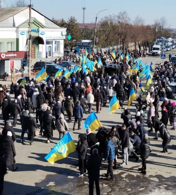 Громада у скорботі: сотні людей на Волині прощаються з Героєм Андрієм Пронцевичем