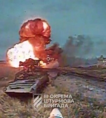 Воины 3 ОШБр уничтожили 4 БМП, 4 танка и один грузовик российских захватчиков на Харьковщине. ВИДЕО