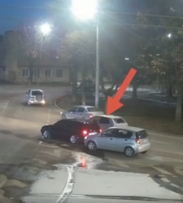У Луцьку пенсіонер вкрав автомобіль та скоїв аварію: перебуває в реанімації